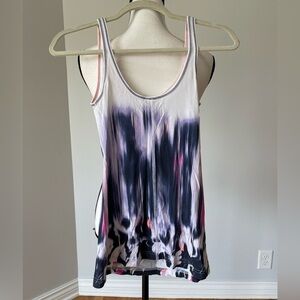 Lululemon size 2 tank top water color brush design
